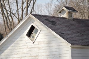 Why Your Roof Repair Company in Baton Rouge, LA Matters